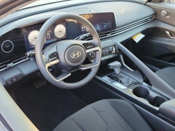 Hyundai Elantra SEL Convenience IVT 2025
