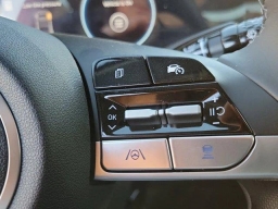 Hyundai Elantra SEL Convenience IVT 2025