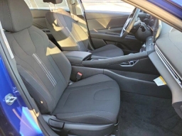 Hyundai Elantra SEL Convenience IVT 2025