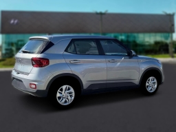Hyundai Venue SE FWD 2026
