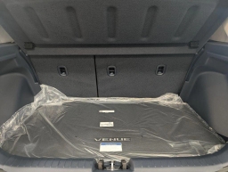 Hyundai Venue SEL FWD w/Two-Tone Roof 2026