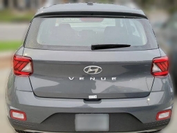 Hyundai Venue SEL FWD 2026
