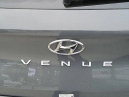 Hyundai Venue SEL FWD 2026