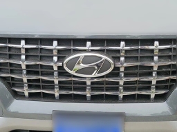 Hyundai Venue SEL FWD 2026