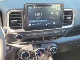Hyundai Venue SEL FWD 2026