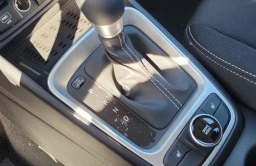 Hyundai Venue SEL FWD 2026