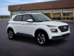 Hyundai Venue SEL FWD 2026