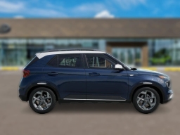 Hyundai Venue SEL FWD w/Two-Tone Roof 2026