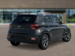 Hyundai Venue SEL FWD 2026