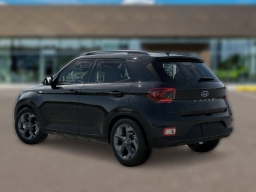 Hyundai Venue SEL FWD 2026