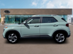 Hyundai Venue SEL FWD 2026
