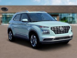Hyundai Venue SEL FWD 2026