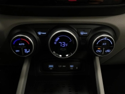 Hyundai Venue SEL FWD 2026