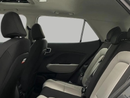 Hyundai Venue SEL FWD 2026