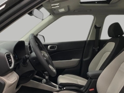 Hyundai Venue SEL FWD 2026