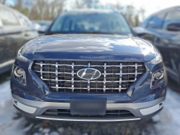 Hyundai Venue SEL FWD w/Two-Tone Roof 2026