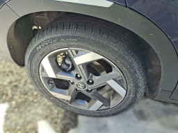 Hyundai Venue SEL FWD w/Two-Tone Roof 2026