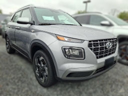 Hyundai Venue SEL FWD 2026
