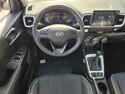 Hyundai Venue SEL FWD 2026