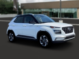 Hyundai Venue SEL FWD w/Two-Tone Roof 2026