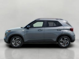 Hyundai Venue SEL FWD 2026
