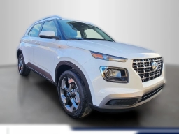Hyundai Venue SEL FWD 2026