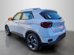 Hyundai Venue SEL FWD 2026