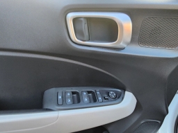 Hyundai Venue SEL FWD 2026