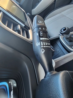 Hyundai Venue SEL FWD 2026
