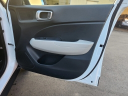 Hyundai Venue SEL FWD 2026