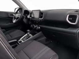 Hyundai Venue SEL FWD 2026