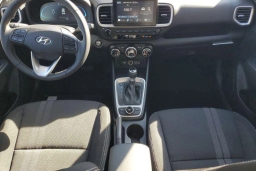 Hyundai Venue SEL FWD 2026
