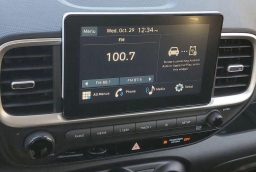 Hyundai Venue SEL FWD 2026