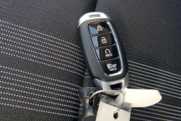 Hyundai Venue SEL FWD 2026