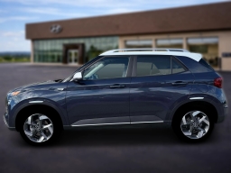 Hyundai Venue SEL FWD 2026