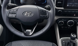 Hyundai Venue SEL FWD 2026