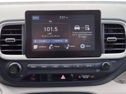 Hyundai Venue SEL FWD 2026