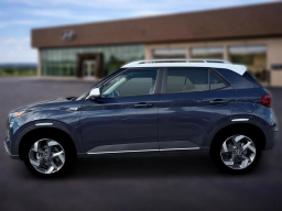 Hyundai Venue SEL FWD 2026