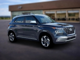 Hyundai Venue SEL FWD 2026