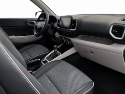 Hyundai Venue SEL FWD 2026