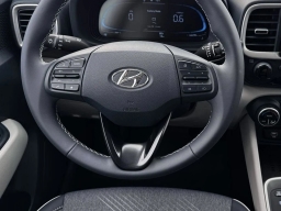 Hyundai Venue SEL FWD 2026