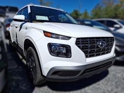 Hyundai Venue SEL FWD 2026