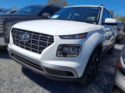 Hyundai Venue SEL FWD 2026