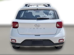 Hyundai Venue SEL FWD 2026