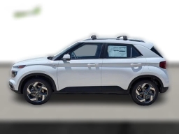 Hyundai Venue SEL FWD 2026
