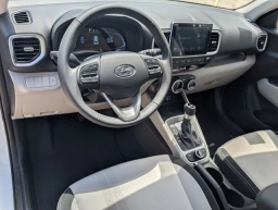 Hyundai Venue SEL FWD 2026
