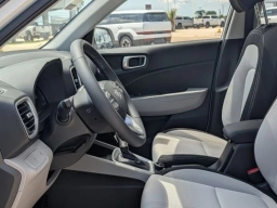 Hyundai Venue SEL FWD 2026