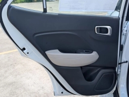 Hyundai Venue SEL FWD 2026