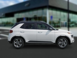 Hyundai Venue SEL FWD w/Two-Tone Roof 2026