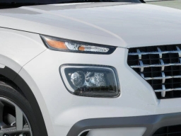 Hyundai Venue SEL FWD w/Two-Tone Roof 2026